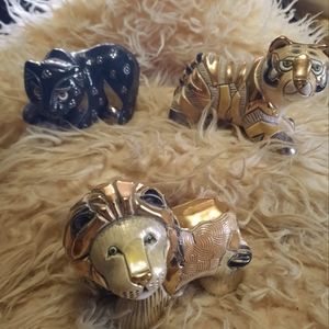 Rinconada Handmade Signature "Big Cats" each figurine is approx 3.5 in x 4.5 in